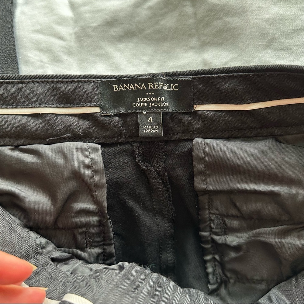 Banana Republic Jackson Fit Crops - Picture 2 of 2